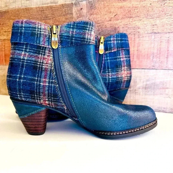 NWOT L’Artiste by Spring Step Captivate Ankle Blue Booties - Picture 5 of 9